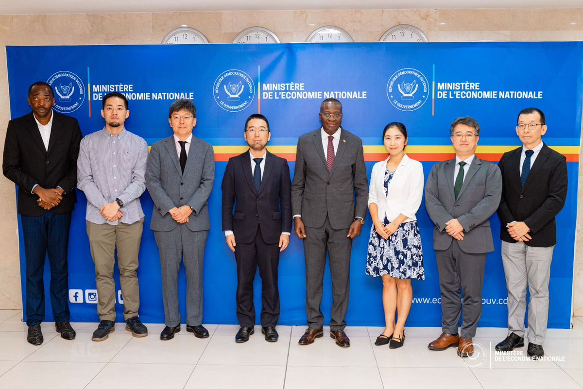 acprdcongo's tweet image. #RDC : un plan directeur pour la chaîne d&apos;approvisionnement en minéraux critiques dans la région du Copperbelt (région minière située à cheval entre la #Zambie et la République démocratique du Congo) a été présenté, vendredi, à #Kinshasa, au ministre congolais en charge de…