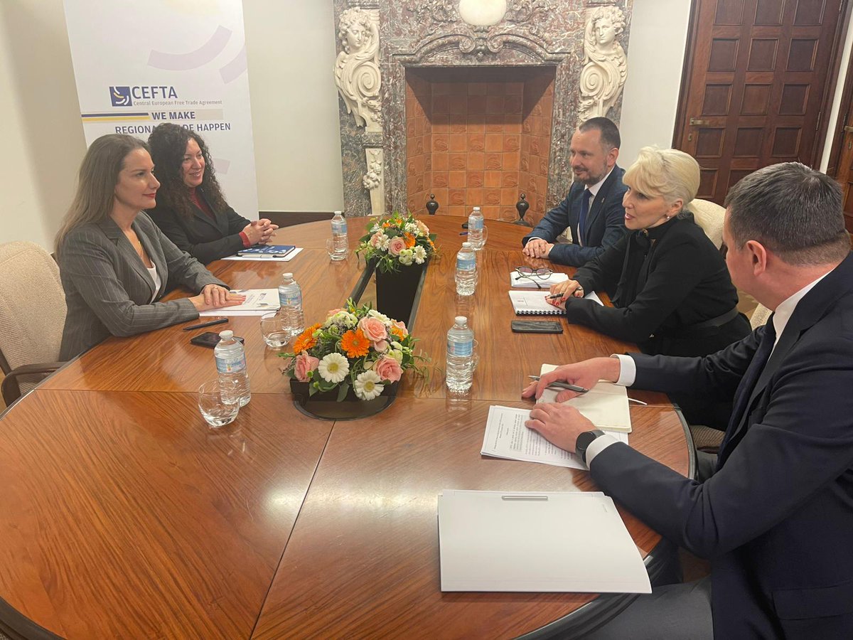 📍Fruitful mtg with <a href="/JagodaLazarevic/">Jagoda Lazarevic</a>, Min. of Internal &amp; Foreign Trade of Serbia in #Brussels.
👉 Focus on advancing #CEFTA agenda, strengthening cooperation&amp;facilitating #trade
Coordination, #digitalisation&amp;joint actions remain crucial for tangible results. 
#CRM #EUintegration