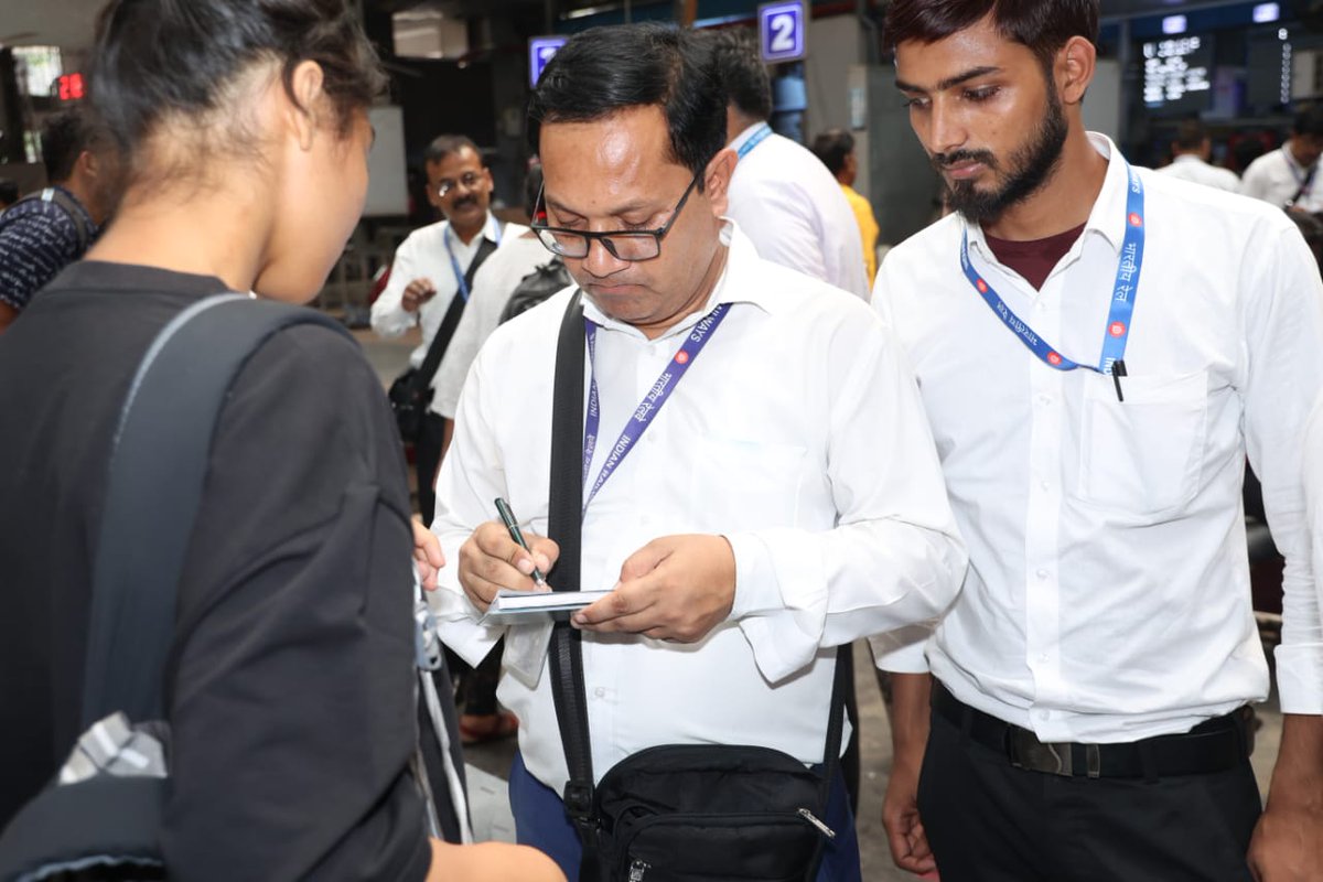 Western Railway tweet media