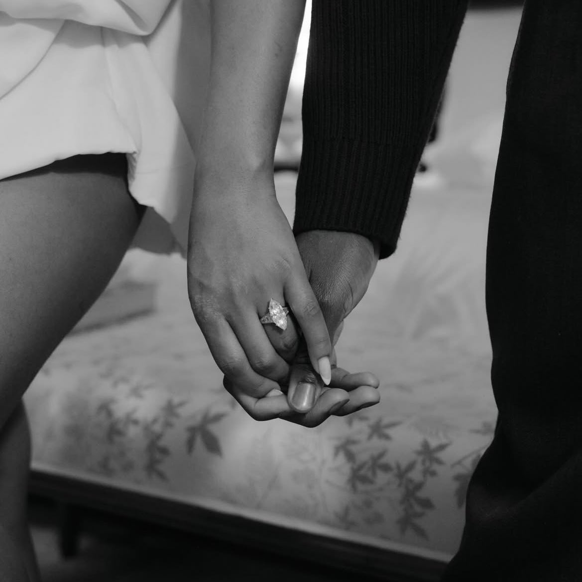 _anitaebube1's tweet image. Arsenal player, Bukayo Saka and Tolami Benson are engaged 💍 🥰❤️.
Really looking forward to a colorful Nigerian and English weddings.
Congratulations to the couple ☺️.