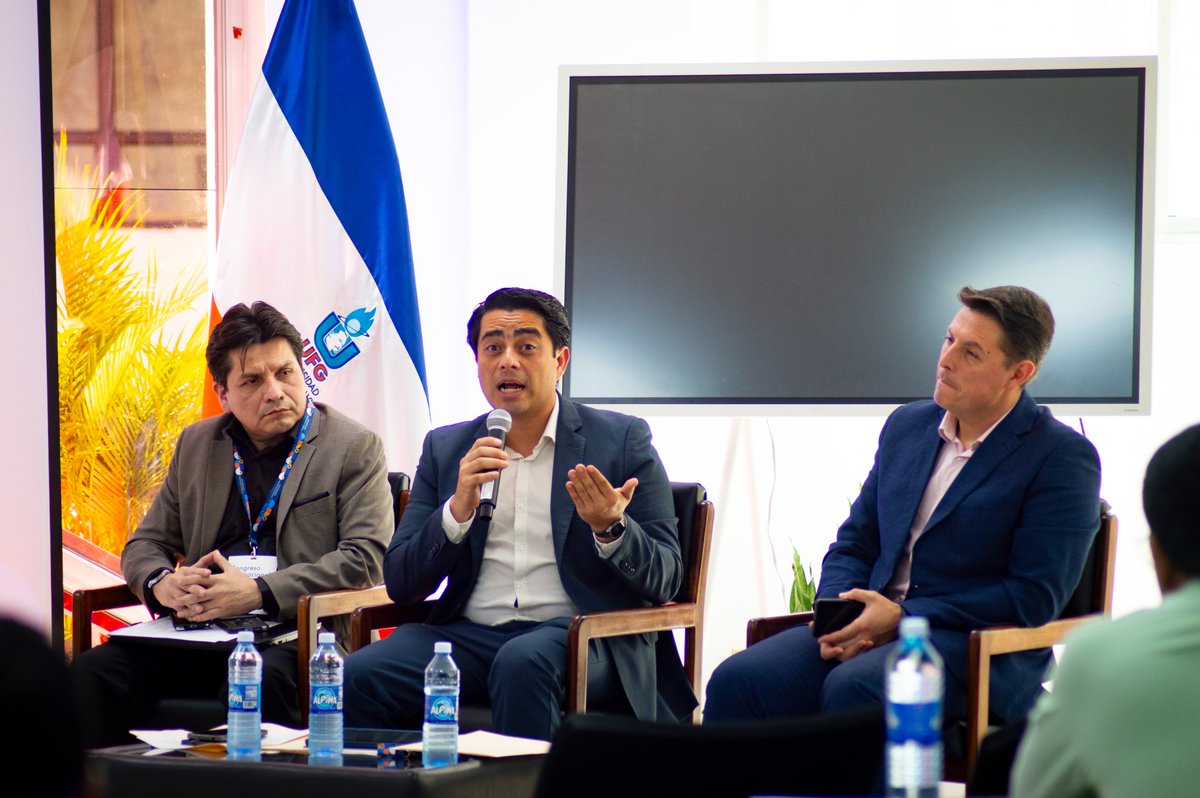 Punto105 [105.3 FM] tweet media