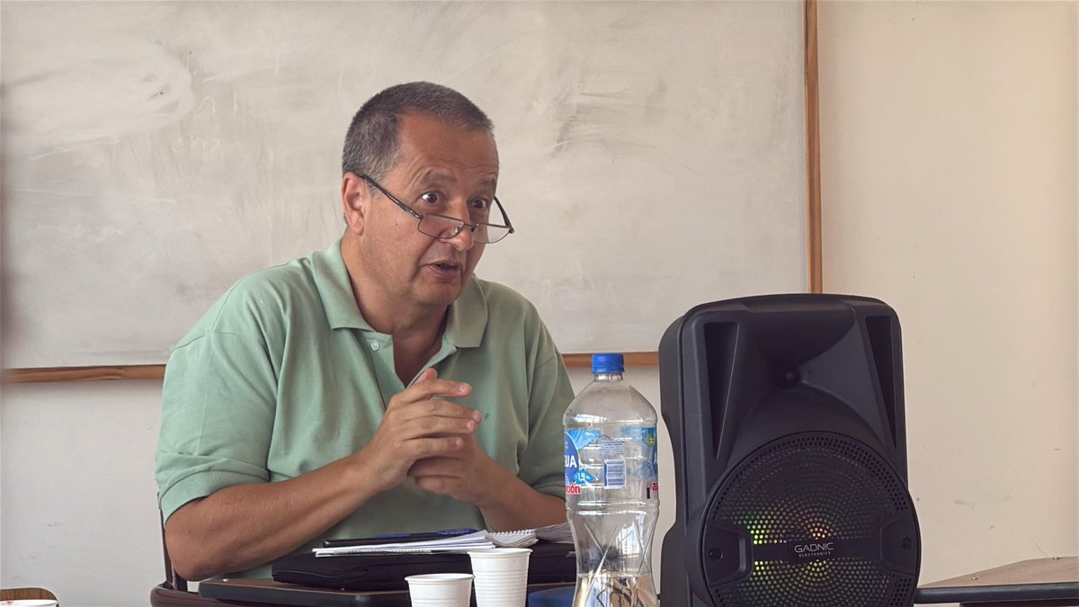 Participé en la mesa de apertura de la jornada ‘Los desafíos políticos de la Argentina que viene’ en la UNR.

Un espacio necesario para pensar el presente y proyectar un país que recupere producción, trabajo y soberanía.

Gracias al CEPA y a la Escuela de Filosofía por la