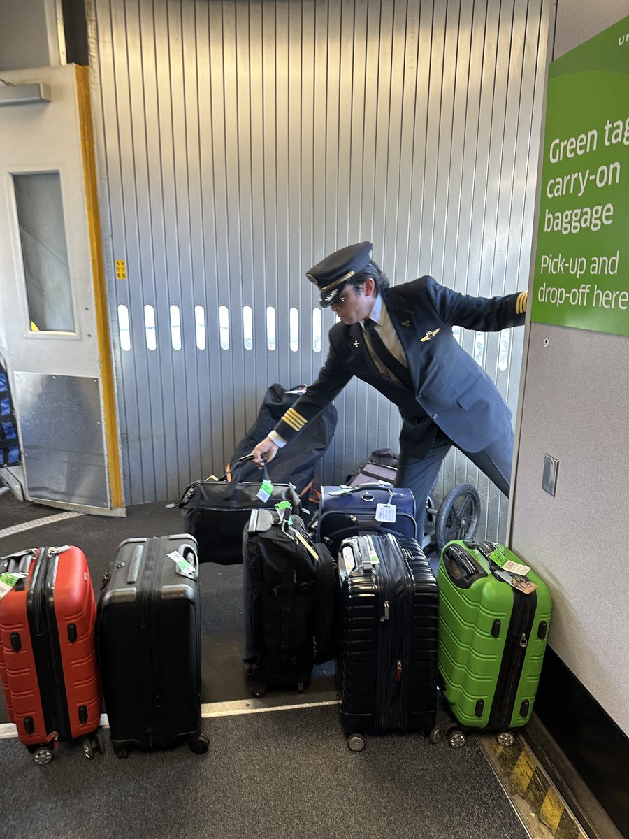 Kudos to the <a href="/united/">United Airlines</a> captain on UA5926 from RAP to DEN this morning. After a delay, there wasn’t enough ground crew available to unload our bags in DEN. Because of him, several people were able to make tight connections. (The lone gate agent in RAP was also a rockstar.)￼ #united