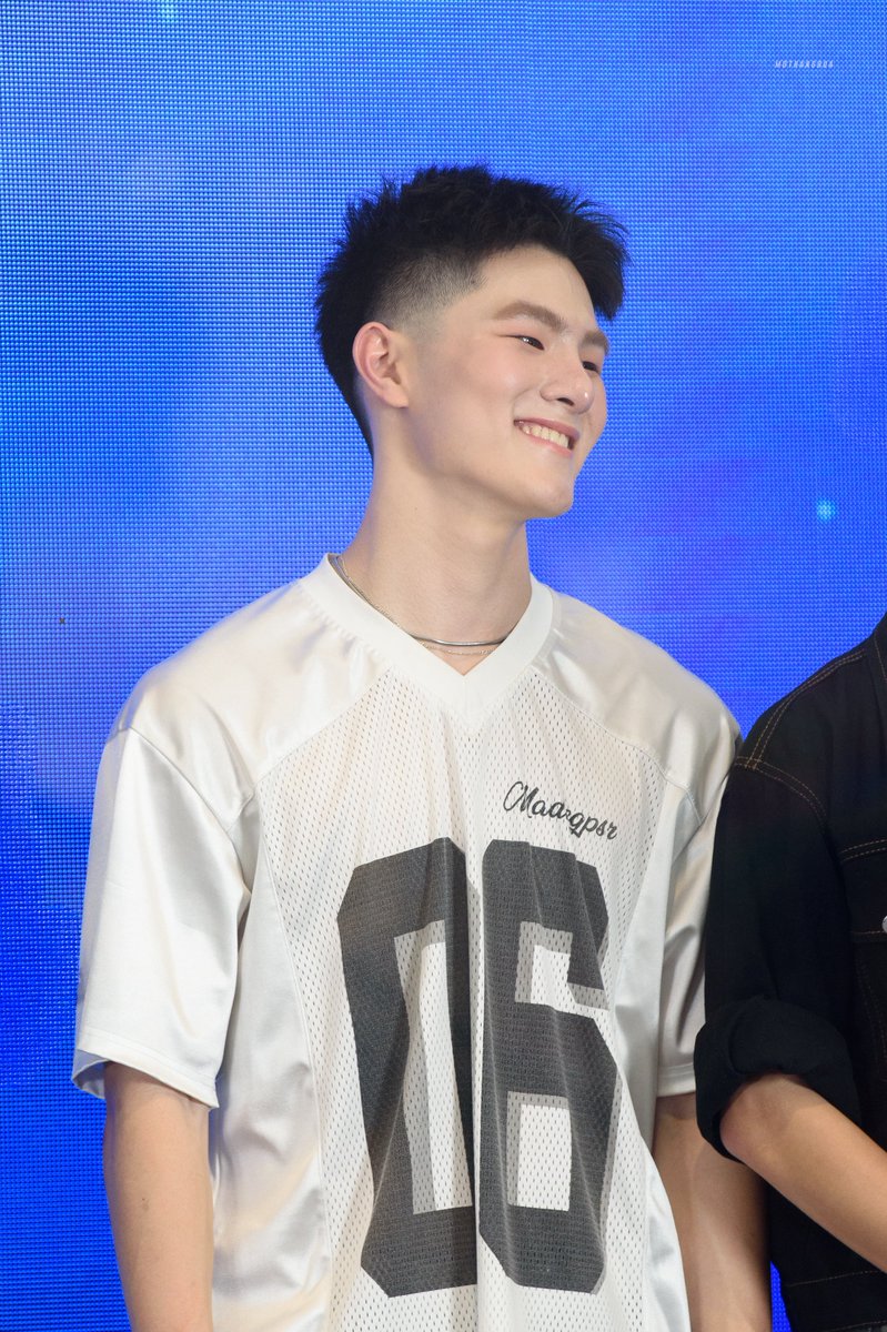 mdthangbua's tweet image. ยิ้มหวานมาแต่ไกลเลยยย @jeffrey_ptpr 

#TMCLIVExFAVIQ
#JEFFREY_FAVIQ 
#FAVIQ #FAVIQ_TH