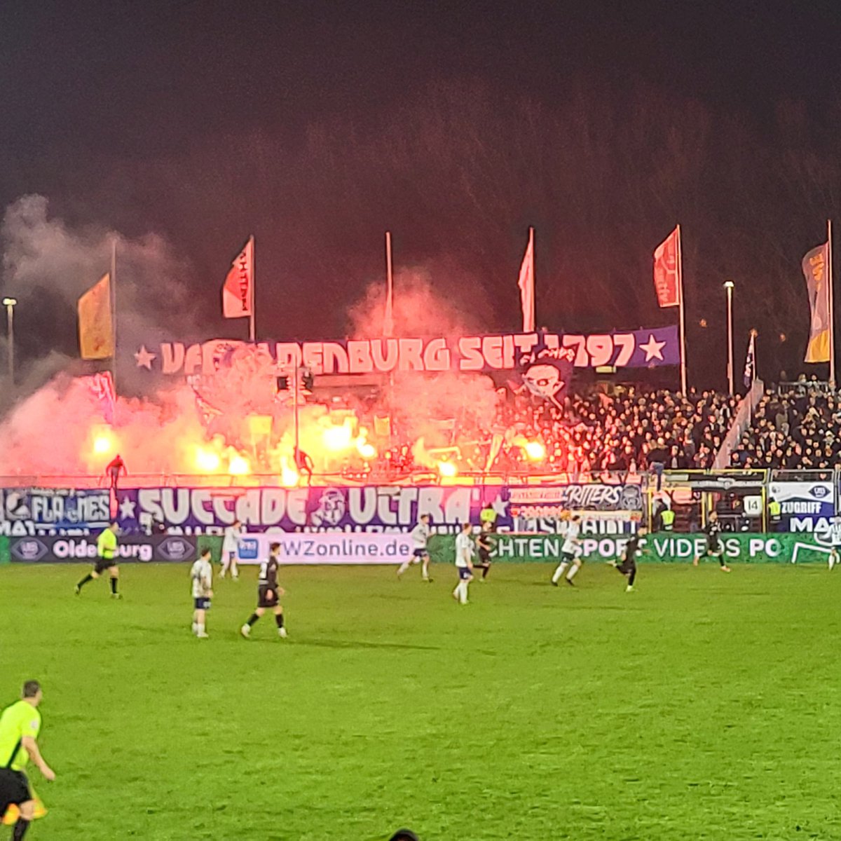 Negninorg's tweet image. VfB Oldenburg v sv Meppen 0-2 #groundhopping #regionalliganord #floodlightfriday