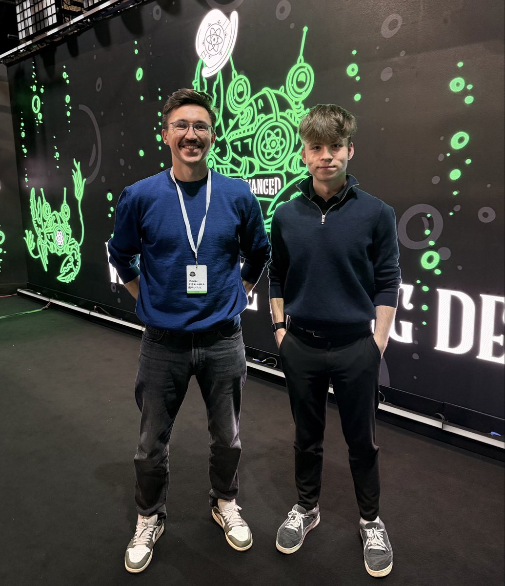 thymikee's tweet image. Met this legend today at React Advanced