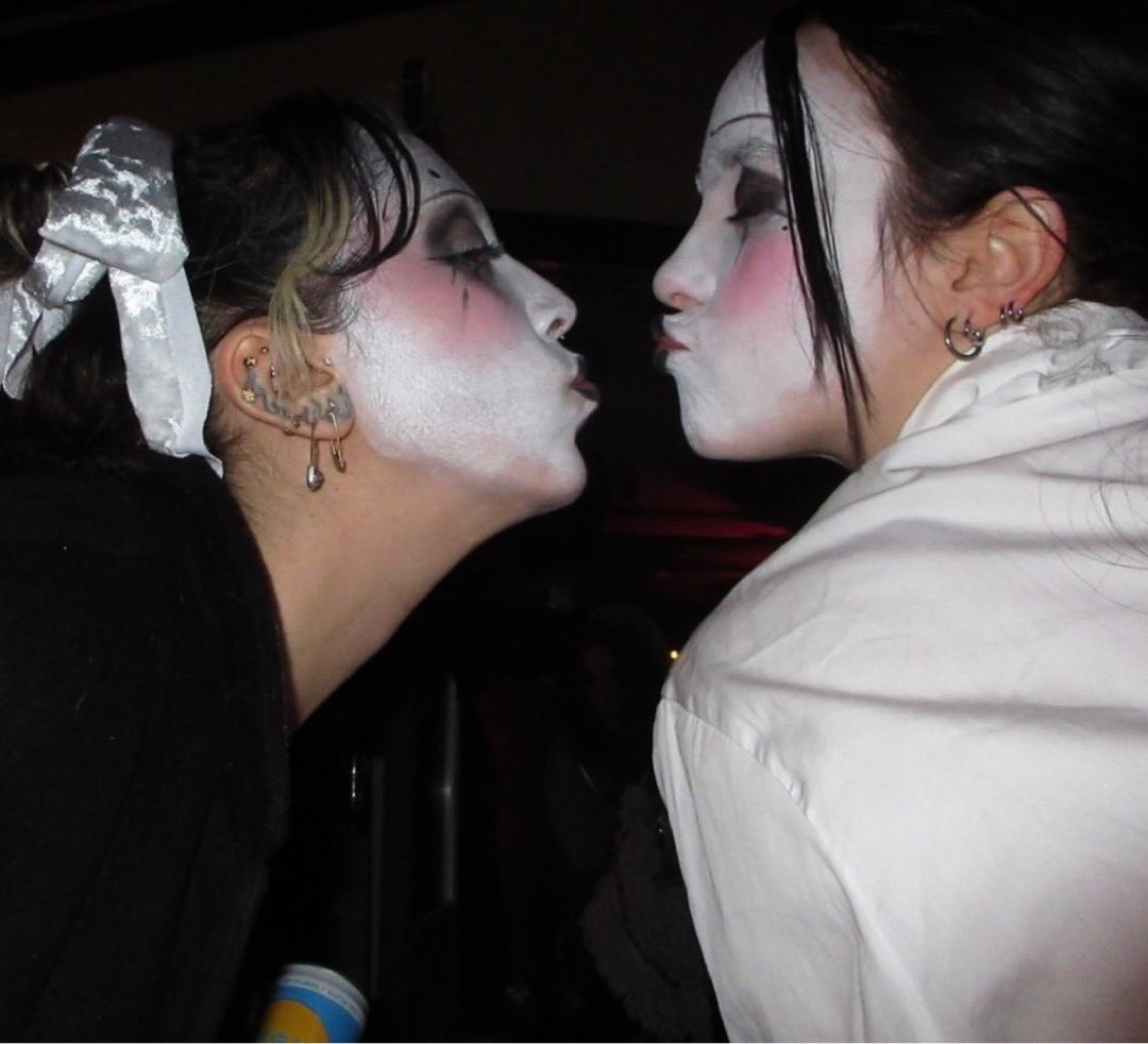 More of Billie and sydn4sty on Halloween via getmezzy! 🎃