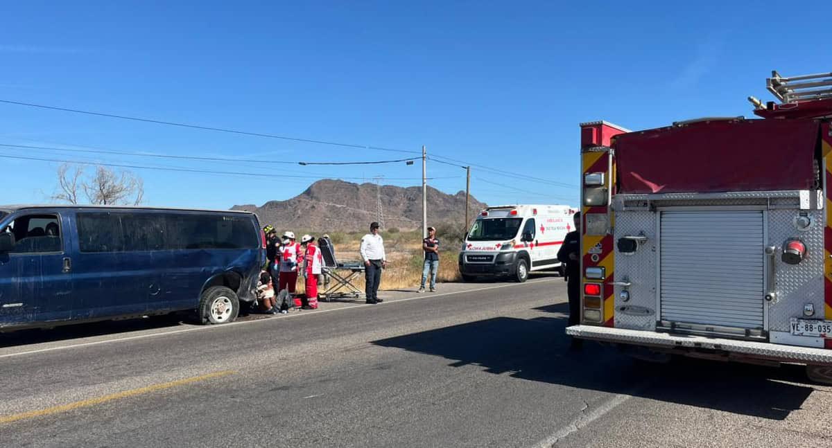 Dieciséis personas lesionadas y daños materiales cuantiosos dejó el choque de dos vehículos en la Costa de Hermosillo, se habla de que uno de los vehículos involucrados era utilizado como transporte de jornaleros agrícolas, este accidente se suscitó la tarde de este viernes en la