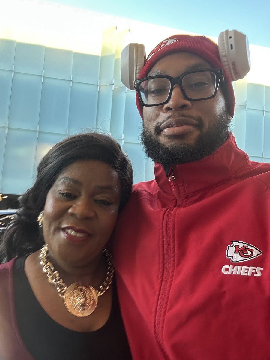 WWCLB2's tweet image. My OG. #blackmothersmatter #wwclb #queen #KansasCity #ChiefsKingdom #Chiefs