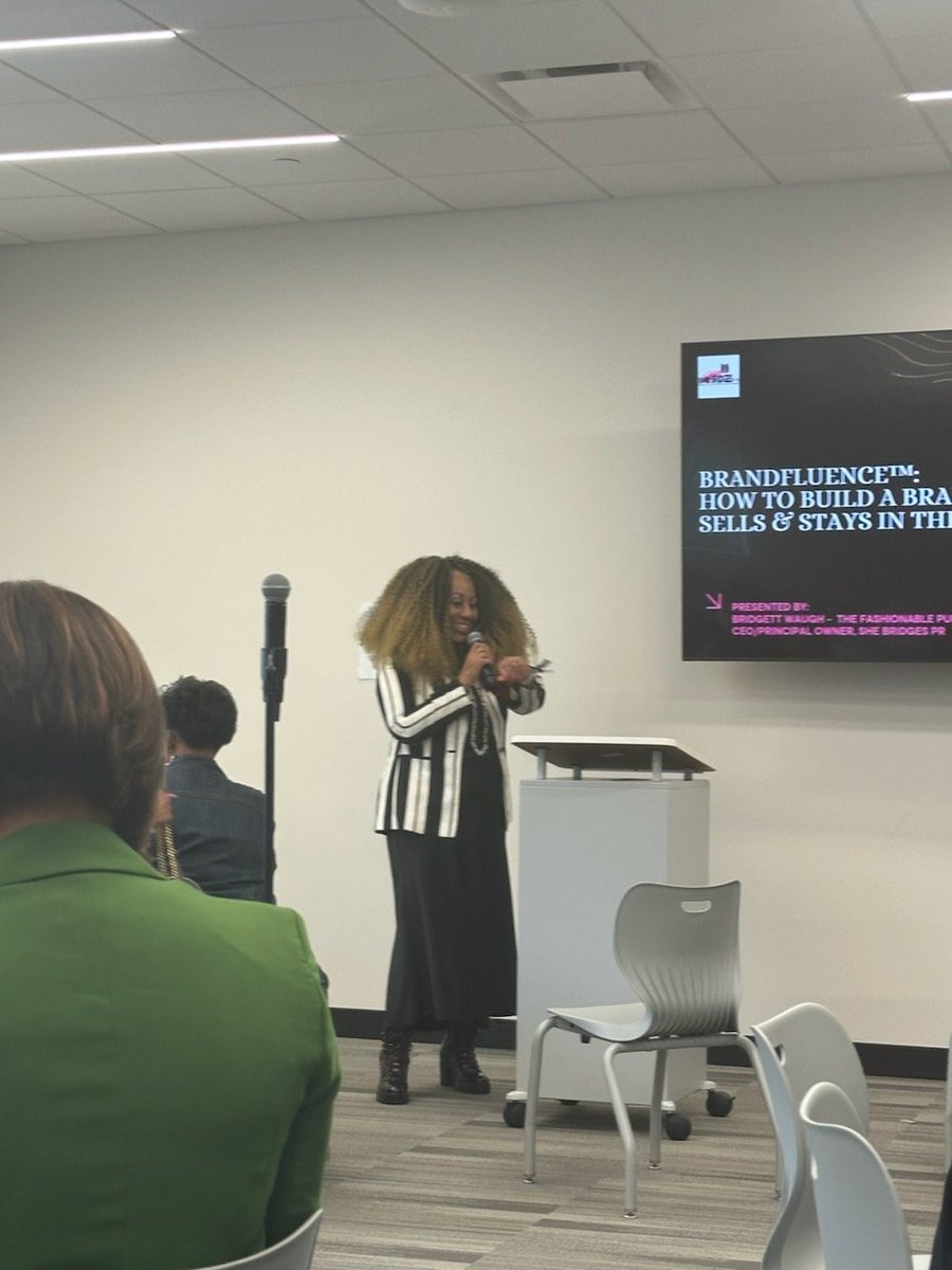 shebridges_pr's tweet image. Honored to speak at the @AKOmega1928  Houston Women’s Entrepreneur&apos;s Summit.
Visibility, storytelling, and owning your narrative are powerful tools for every woman leading with purpose. 💗✨
#WomensEmpowerment #SHEBridgesPR