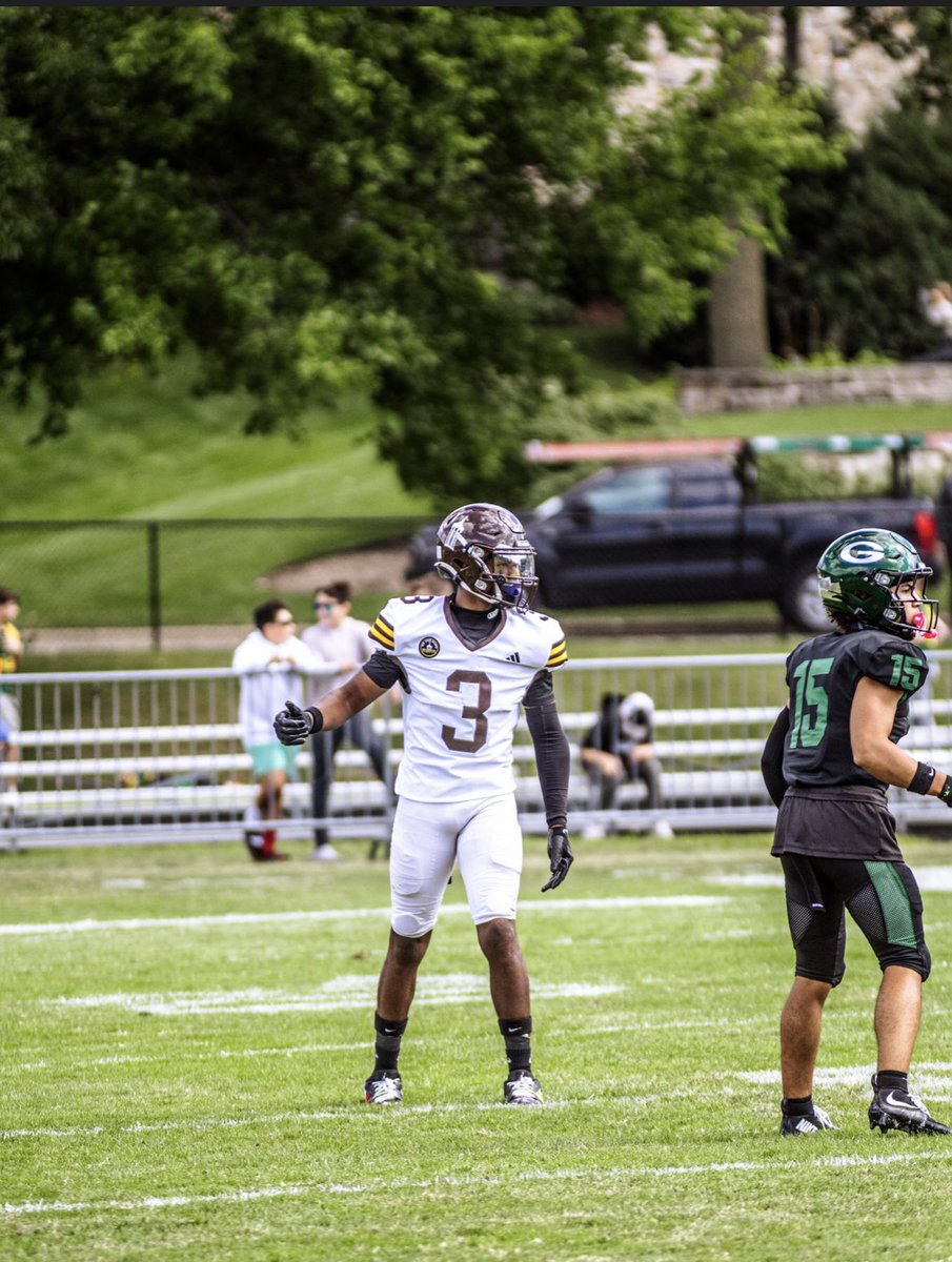 Blessed to be ranked 54th in the state for wide receivers and 374th in the state overall. <a href="/coachiwash/">Isaiah Washington</a> <a href="/JcurryJoe/">Joe Curry</a> <a href="/CoachBlackmon50/">Rahju Blackmon</a> <a href="/CoachWalkerIV/">𝐄𝐥𝐯𝐞𝐧 𝐖𝐚𝐥𝐤𝐞𝐫 𝐈𝐕</a> <a href="/CoachJScott_/">Jalin Scott</a> <a href="/CoachLA73/">Arthur L.A. Ray</a> <a href="/CoachSakk/">Jacob Sakk</a> <a href="/CoachJVerduin/">Jacob Verduin ‘23</a> <a href="/Bryan_Ault/">Bryan Ault - Midwest Scout</a>