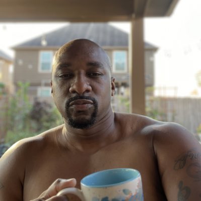 strong39489's tweet photo. #NewProfilePic https://t.co/v8ef0qO2Ag
