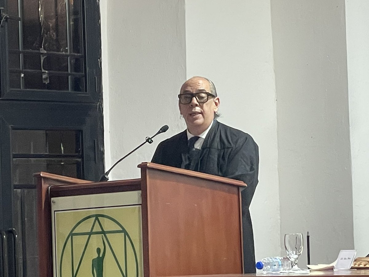 Felicito al prof. <a href="/EdJorgePrats/">Eduardo Jorge Prats</a>, quien fue investido como miembro de número de la Academia de Ciencias de RD. Lo hizo con un discurso sobre el garantismo constitucional frente al populismo penal. Un placer acompañarlo en tan especial ocasión. ¡Enhorabuena!👏🏼