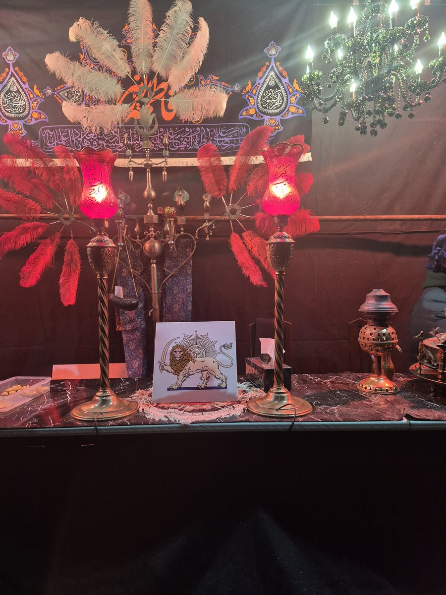 مشاهده شده در ایام فاطمیه
شیر و خورشید وسط ایستگاه صلواتی