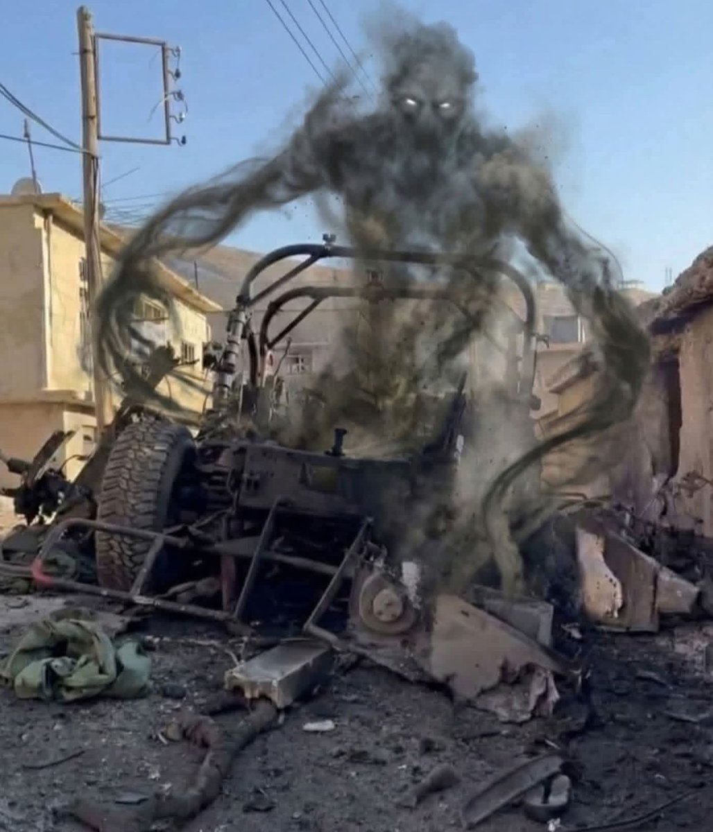 تعالوا خدوا بقايا خردواتكم.. وامسحوا دماء جنودكم النجـ..سة.. هنا بيت جن.. هنا سوريا 🔥🇸🇾
#بيت_جن #سوريا