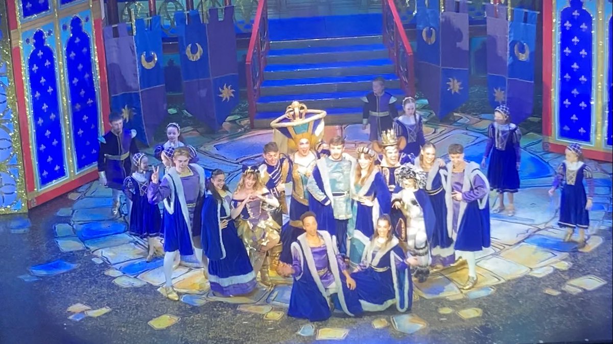 jamieg90's tweet photo. Fantastic evening watching @evolutionproductionsuk  Dick Whittington @theatre.severn  @bradfitt75 and @tommyj_comedy are the best panto duo and seem to find the best supporting cast 5 stars ⭐️⭐️⭐️⭐️⭐️ #theatresevern #shrewsburypantomime https://t.co/fhp528ShER