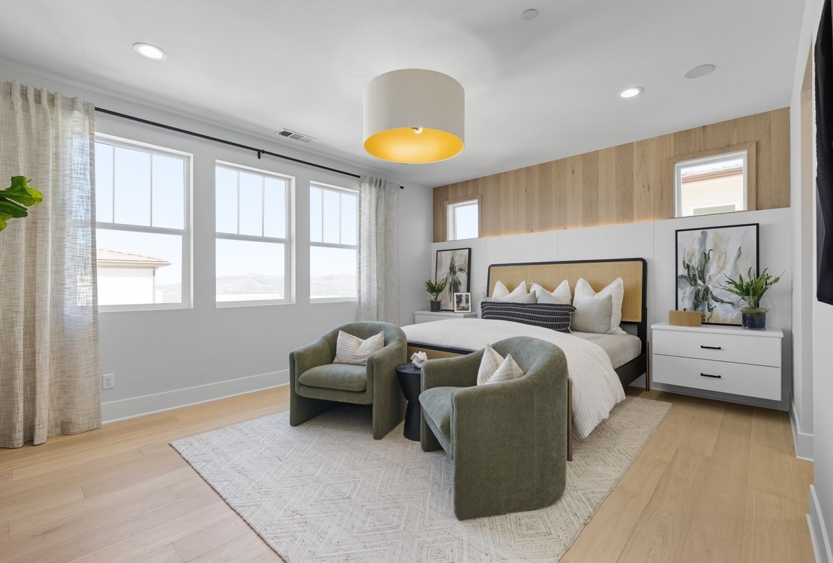 tollbrothers's tweet image. Discover the allure of contemporary bedroom design, where sleek lines meet cozy comforts. Get inspired by our contemporary design ideas and transform your bedroom into a luxurious retreat: bit.ly/4pgvqRO