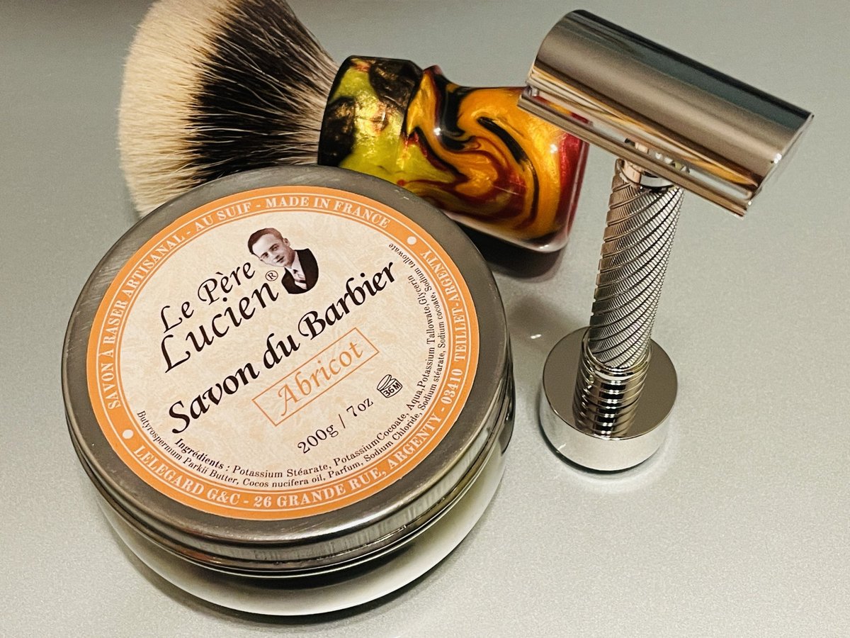 BadgerandBlade's tweet photo. Today's shave gear:
Alpha Guido SS
Prometheus
LPL Abricot
https://t.co/lStlyAfowO
#ShaveOfTheDay #WetShaving #ShavingGear #TraditionalShaving #SafetyRazor #ShaveBrush #LePereLucien #ShaveSoap #GroomingRoutine #ShaveCommunity https://t.co/PpmO35hDwp