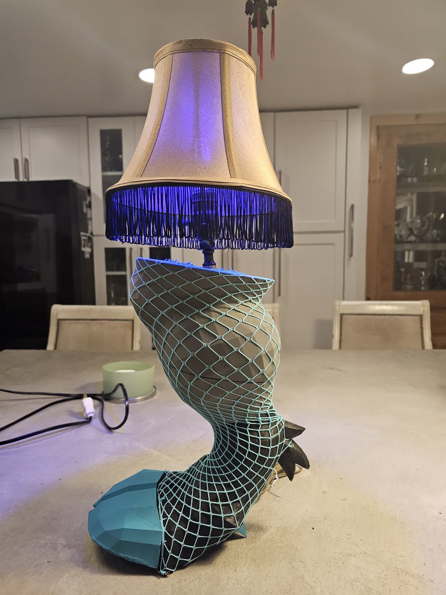 R0rek's tweet photo. 💡💡💡COM|SS|ONS OPEN💡💡💡

Give yourself the gift of a MAJOR AWARD, and light up your holidays in style~ each custom lamp is 3d printed, epoxied, hand-painted, wired up, and squeezed into fishnets by yours truly >;9 

Check out the post below for more details and application :9 https://t.co/rsoEaeo4FT
