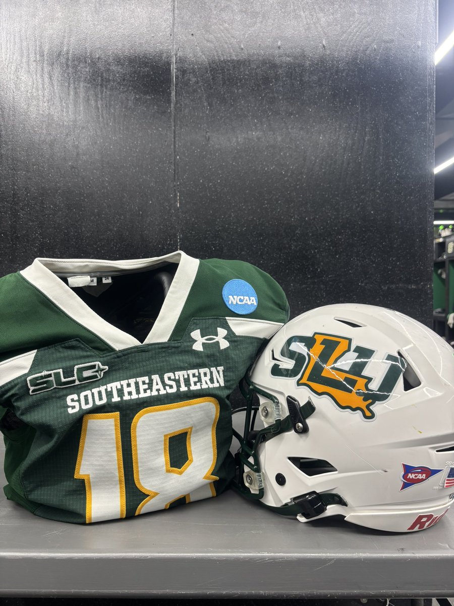 Playoff football in Hammond, America !