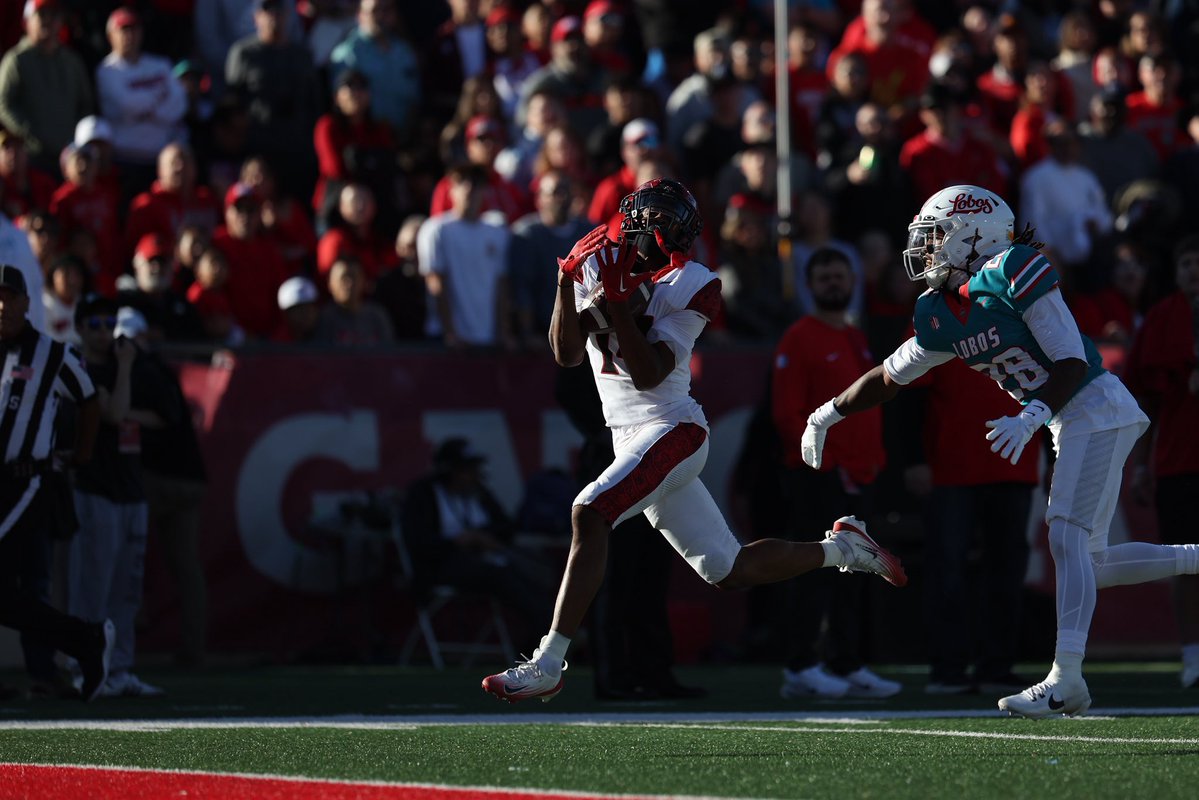 AztecFB's tweet image. One quarter at a time.

#AztecFAST 🍢 x #BeTheA1pha 🐺 x #TheClimb📈