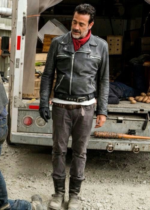 hes kinda tiny if you ask me