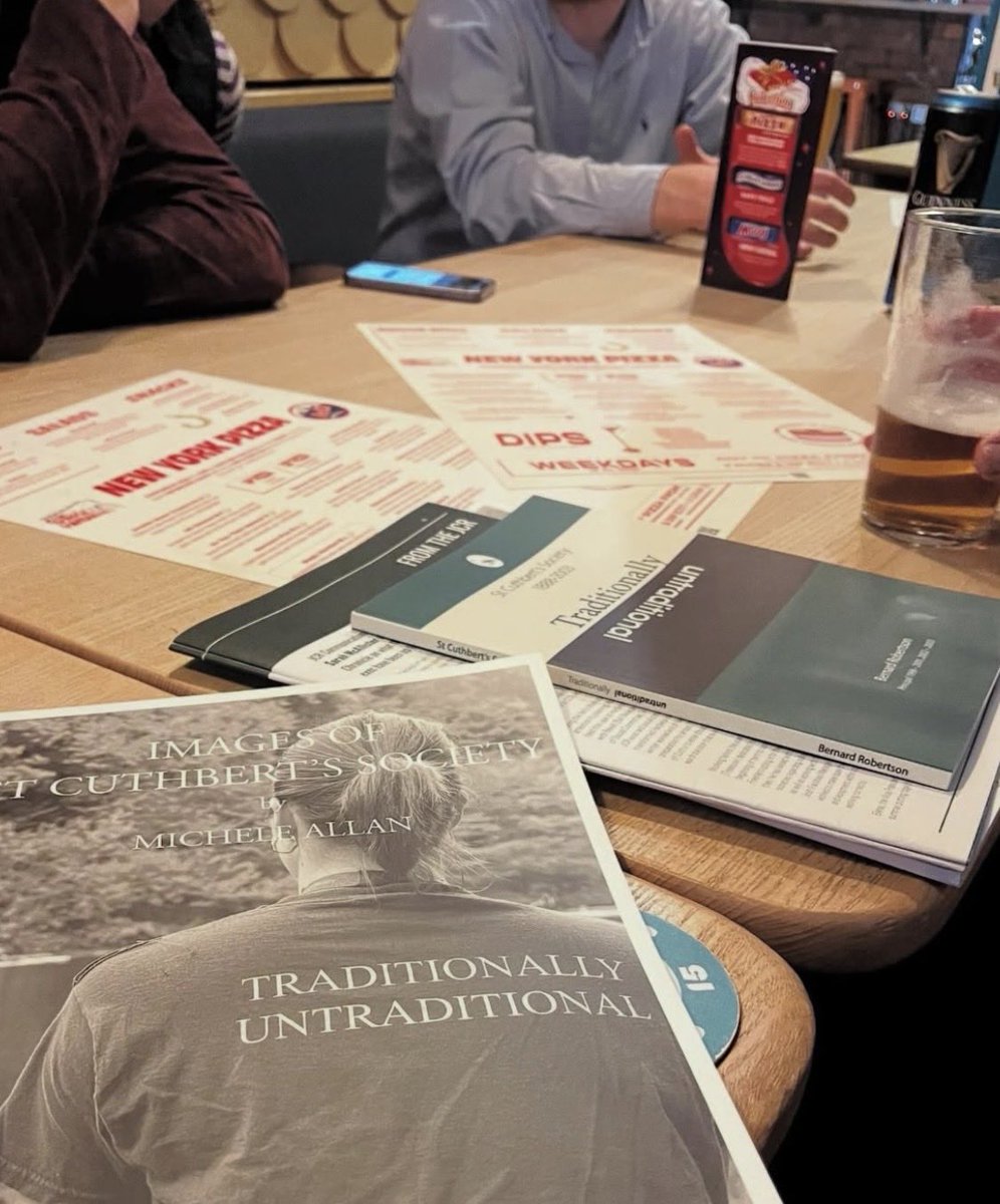 CuthsAlumni's tweet photo. A successful and thoroughly enjoyable ‘Cuthsmas’ Alumni Meetup in Manchester last night! It was wonderful to see so many familiar faces. 

Our sincere appreciation to the Alumni Association @cuths for their continued efforts in bringing our alumni community together 🎄🎄🎄 https://t.co/49zUVMmUPX