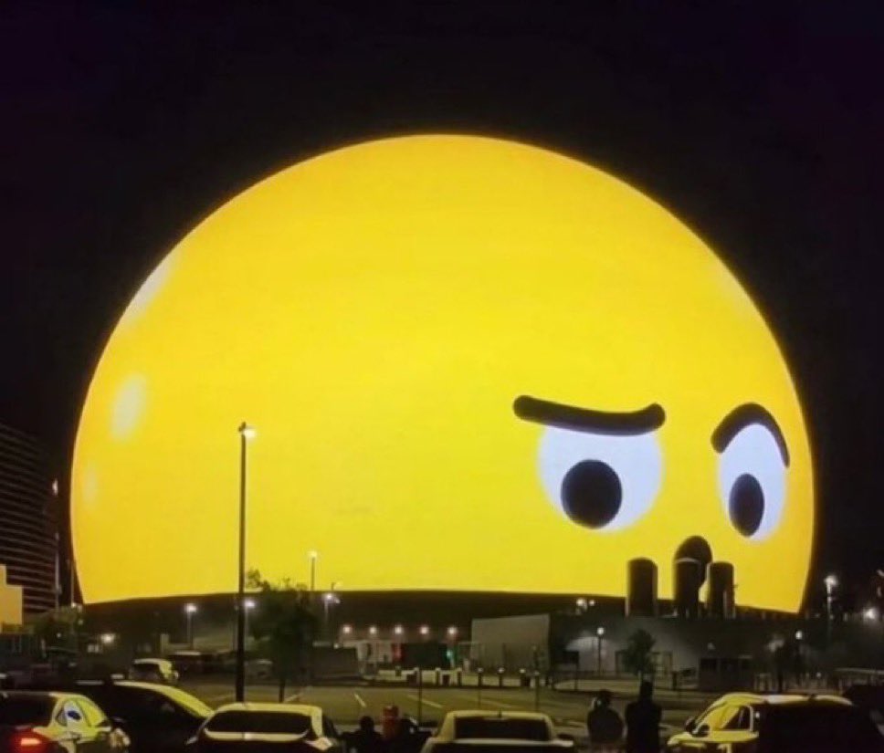 LoverYamper's tweet image. It’s snowing!! Like just started out of nowhere. I gotta show y’all the radar