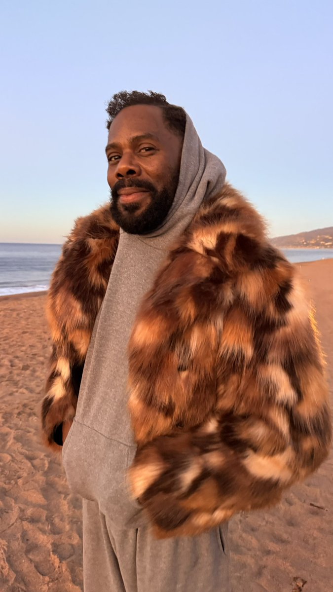 colmandomingo's tweet image. 56. Love a sunrise on the beach on the day.