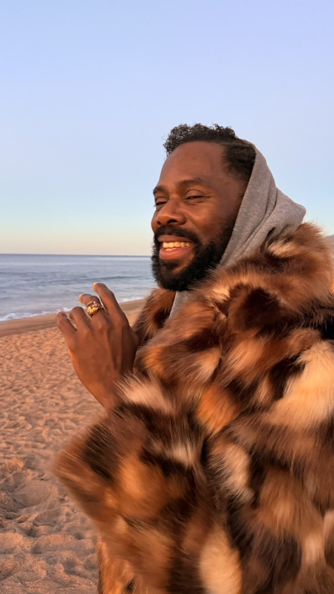 colmandomingo's tweet image. 56. Love a sunrise on the beach on the day.