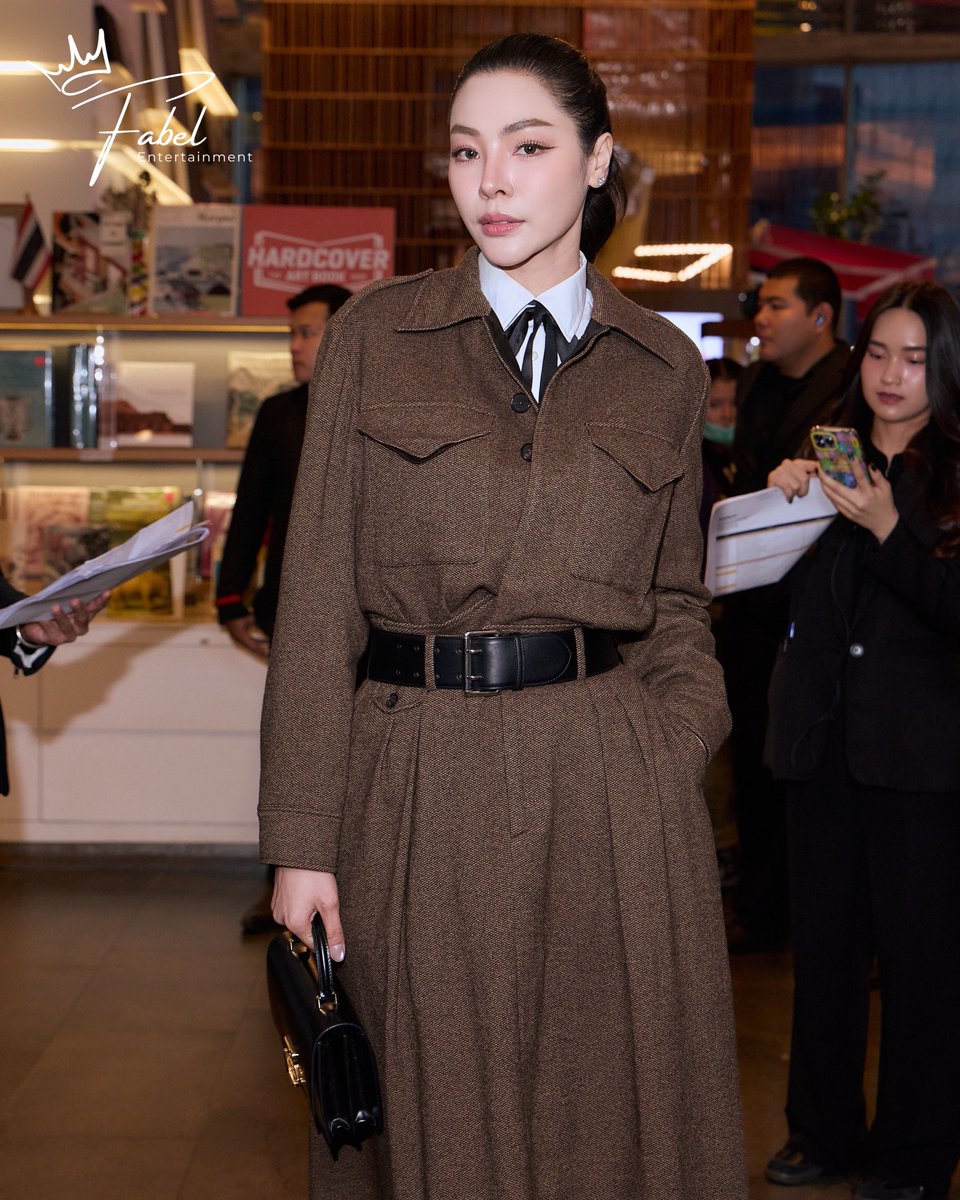 FFabel_Ent's tweet image. ฝ้าย พีรญา ร่วมงาน “The World of Ralph Lauren” 🤎

PERAYA RALPH LAUREN OPEN STORE
#RalphLaurenxFaye
#RalphLaurenTH
#RalphLauren
#FayePeraya
#ฝ้ายพีรญา