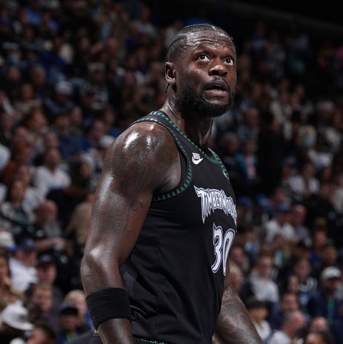 Fullcourtpass's tweet image. There is a growing sense that the Timberwolves will sell high on Julius Randle should the right star become available, per @BrettSiegelNBA 

(clutchpoints.com/nba/nba-storie…)