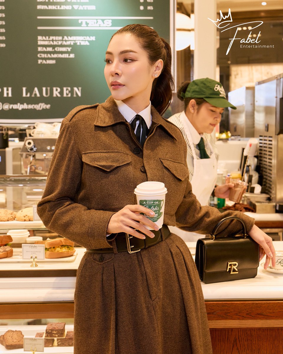 FFabel_Ent's tweet image. ฝ้าย พีรญา ร่วมงาน “The World of Ralph Lauren” 🤎

PERAYA RALPH LAUREN OPEN STORE
#RalphLaurenxFaye
#RalphLaurenTH
#RalphLauren
#FayePeraya
#ฝ้ายพีรญา