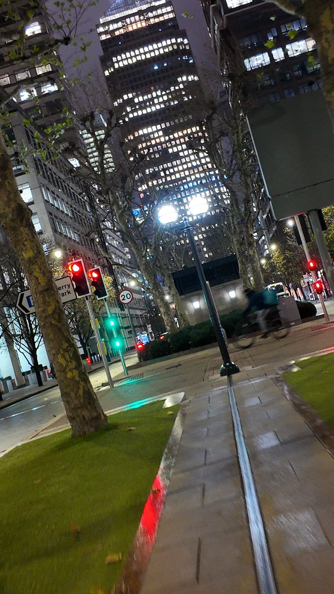 in London for the festive period

new environment, new offer, new traffic

November was decent but it’s time to wrap up 2025 with a killing