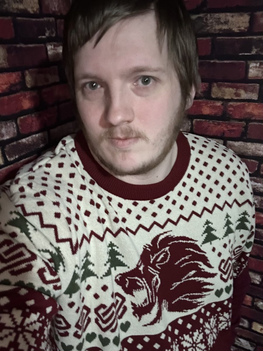 amazedarkwolf's tweet photo. @Syndicate @SyndicateOG once again the Christmas jumper haven’t disappointed 5xl fits me perfect https://t.co/A0BnR8KLE2