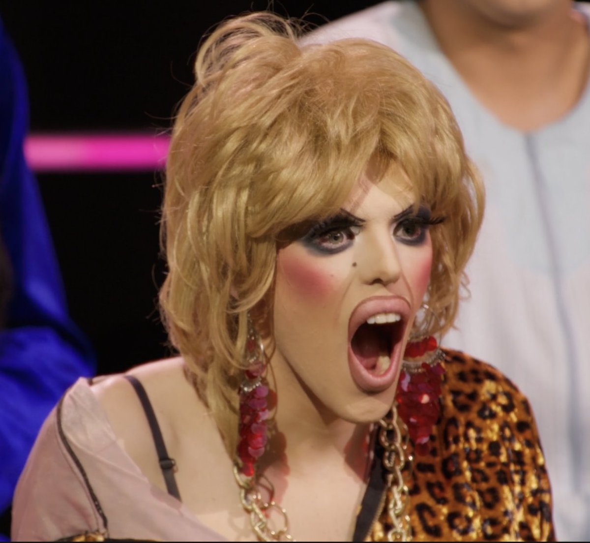 BUSSY QUEEN (@_bussyqueen) on Twitter photo 