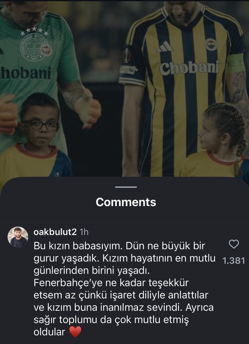 Minik taraftarımız Eva’nın babası: “Bu kızın babasıyım. Dün ne büyük bir gurur yaşadık. Kızım hayatının en mutlu günlerinden birini yaşadı. Fenerbahçe'ye ne kadar teşekkür etsem az çünkü işaret diliyle anlattılar ve kızım buna inanılmaz sevindi. Ayrıca sağır toplumu da çok mutlu