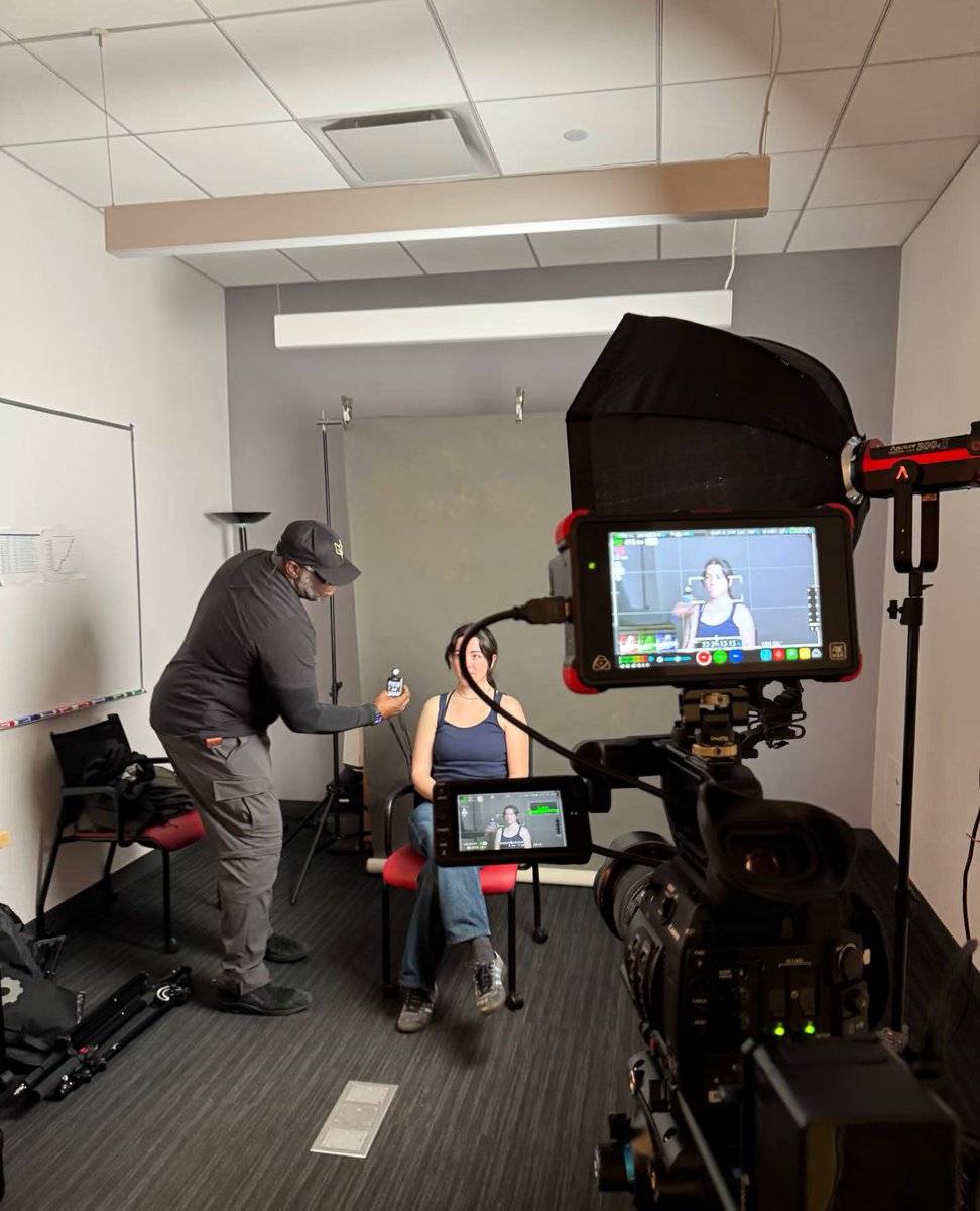 ASHLEYstcan's tweet photo. Keeping it simple, but the creativity is all there. 🎥 https://t.co/fpLpqUNIlH