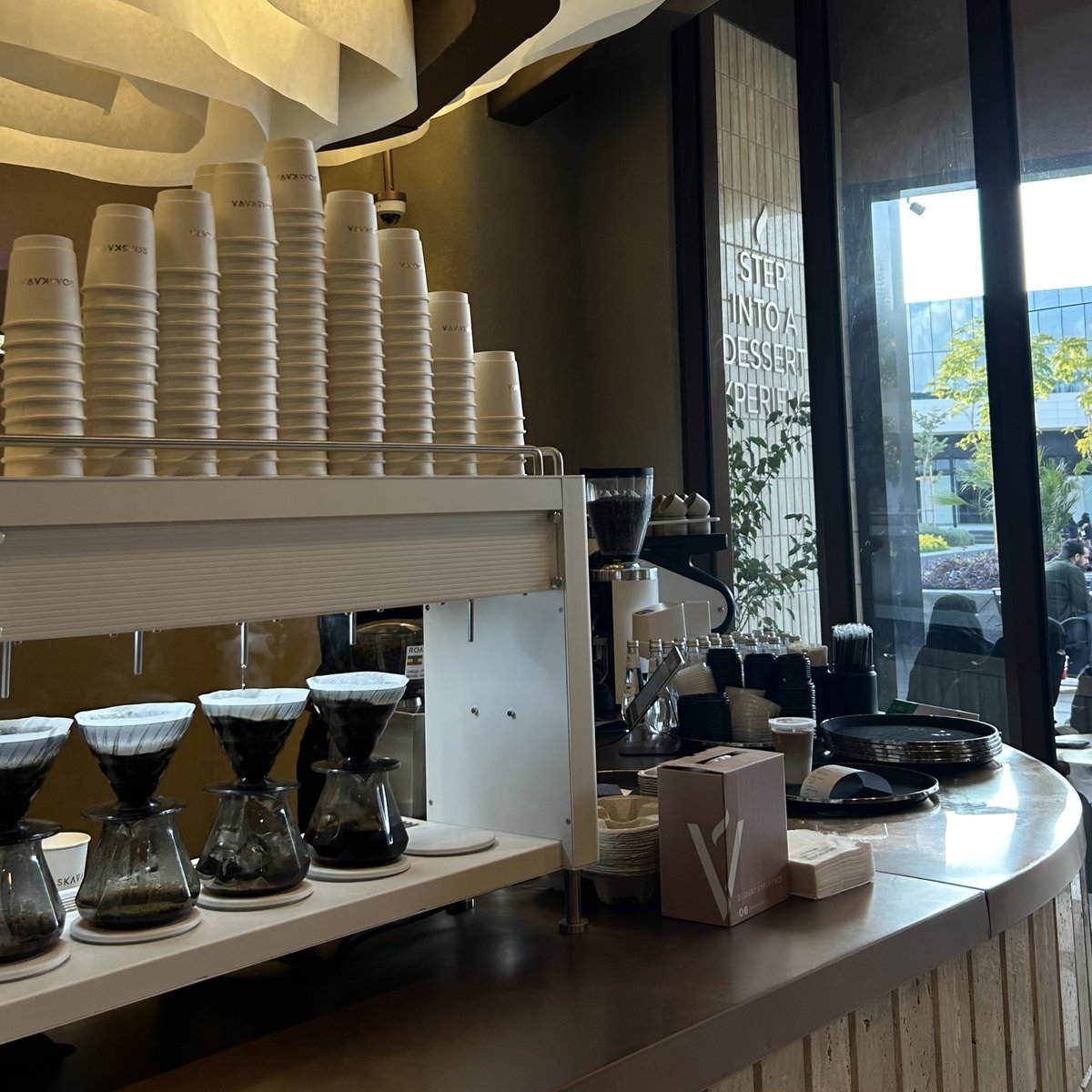 lamaralgd's tweet image. Stepping into a sweeter mood🍂