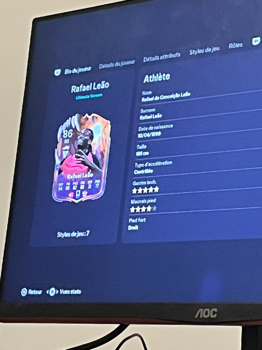 AirdonXx's tweet photo. @DredreamFUT J’ai pack Leao 86 ultimate scream, vous me conseillez le vendre mtn ou attendre? https://t.co/nE59tQ4UI2