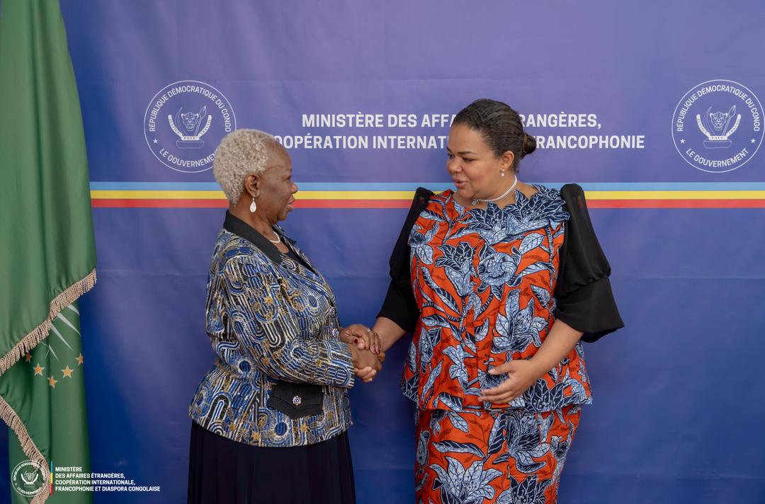 Newscd15's tweet image. #RDC : la ministre des Affaires Étrangères, Thérèse Kayikwamba a reçu ce vendredi, Bintou Keita, Représentante du SG de l&apos;ONU et cheffe de la Monusco.

Leurs discussions ont tourné autour de la continuité de l&apos;engagement de l&apos;ONU aux côtés de la RDC et du maintien de l&apos;appui de…
