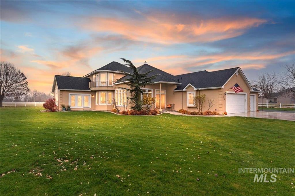 RealtorRandy208's tweet photo. “Rates Down. Inventory Up. The Housing Market Just Got Interesting" 🍂 - https://t.co/cTdqKgwwRm https://t.co/1C8xPhQht8