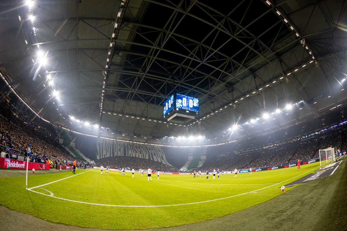 s04's tweet photo. ⚒️🔦⚒️ https://t.co/F47MgdlYG9
