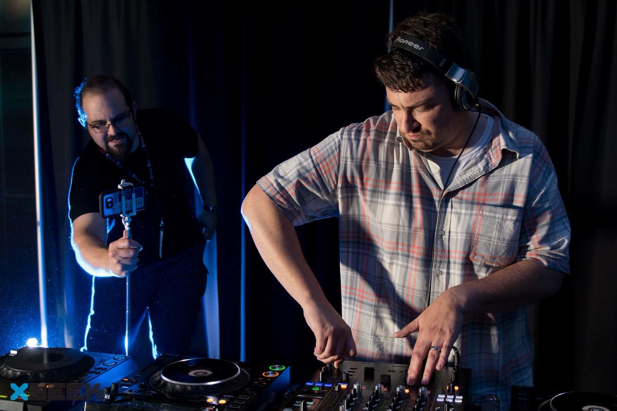Liquid86 👉 Streaming! tweet media