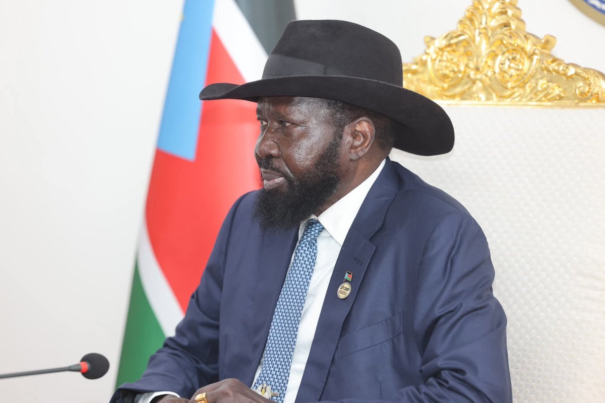PothJog's tweet photo. H. E. President Salva Kiir Mayardit chaired a Cabinet meeting that approved the Nurses and Midwives Bill 2025 with amendments.The bill aims to advance the regulation of the healthcare system and improve maternal healthcare in South Sudan. https://t.co/GxvS8VlKs8