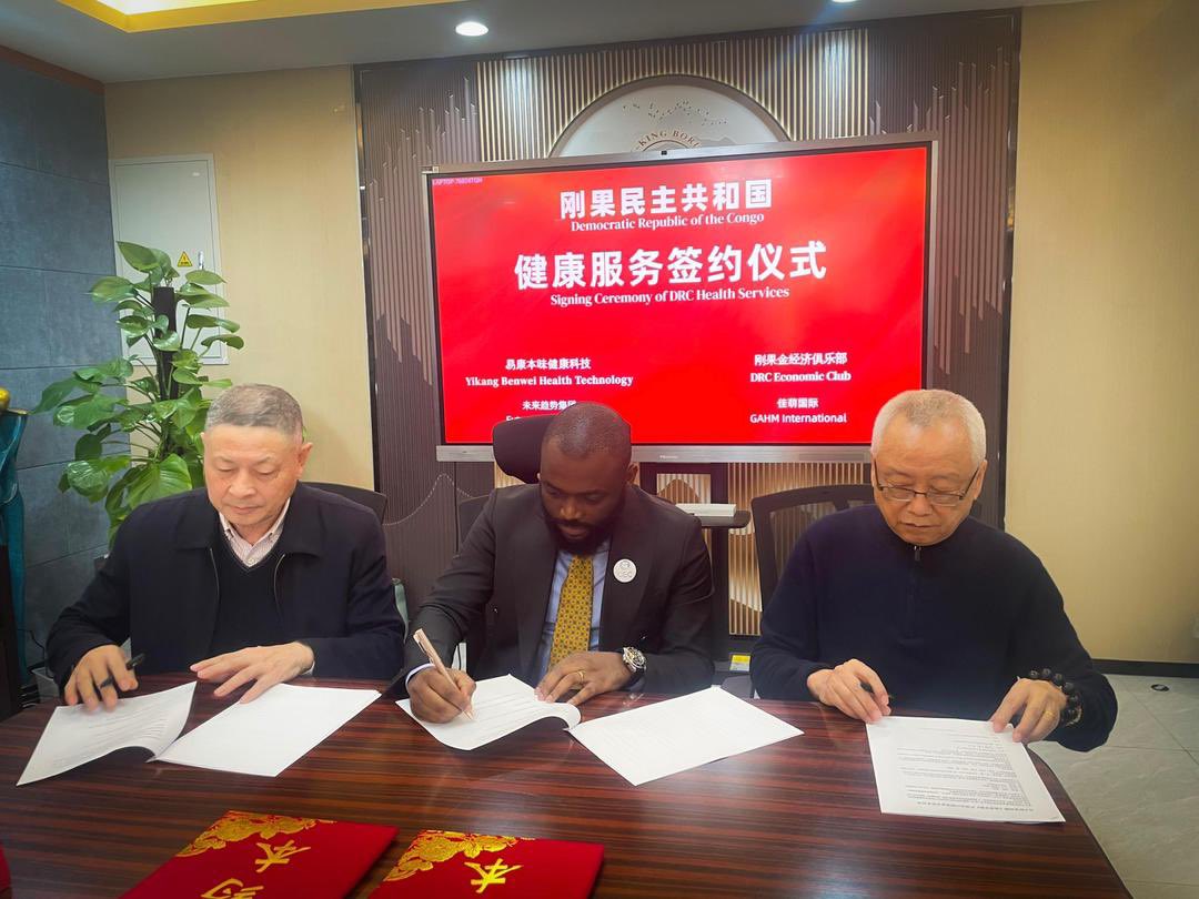 BukasaEmmanuel2's tweet image. #RDC🇨🇩: Le PDG Curtis Haggai s’est engagé à transformer en profondeur notre système de santé en annonçant la construction de dix hôpitaux modernes dans chaque province. Une vision ambitieuse qui place la technologie médicale avancée au service de notre peuple pour garantir des…