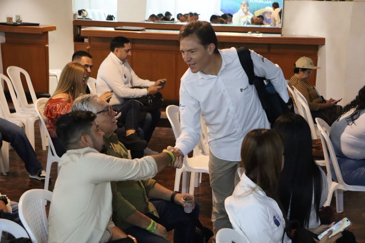 FedepalmaOrg's tweet image. Con la participación de alrededor de 150 productores del #Catatumbo, la Federación realizó una nueva edición de los #DiálogosPalmeros, espacio donde escuchamos de primera mano a los cultivadores de palma de aceite de la región, sus principales necesidades y expectativas.…