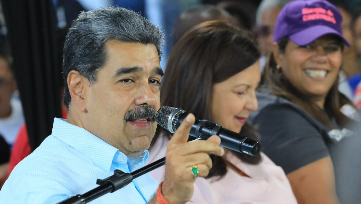 mvz_medinajesus's tweet image. 🔴🇻🇪 President Nicolás Maduro announced that the most-voted communal circuit in each state during the 2026 Popular Consultation will automatically receive approval for its 7 community projects. Direct democracy moves forward. #Venezuela #CommunityPower #PeopleParticipation