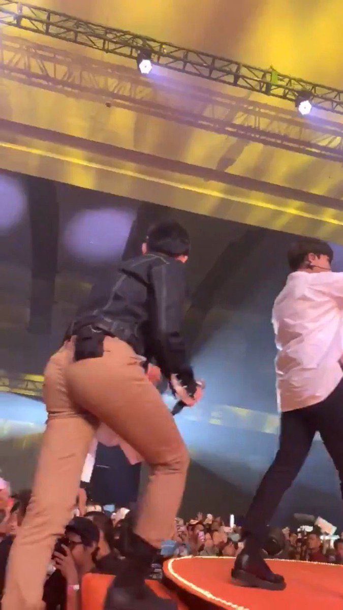 daily hongjoong ass tweet media