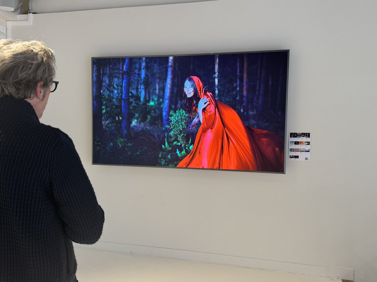 Happy Friday!

I am so grateful for showing my photography “In a dark forest”in the <a href="/ArtverseParis/">Artverse</a> gallery during Paris Photography Week🤗 

Thank you <a href="/tezos/">Tezos</a> &amp; <a href="/objktcom/">objkt</a> 

Available for 65 XTZ ❤️